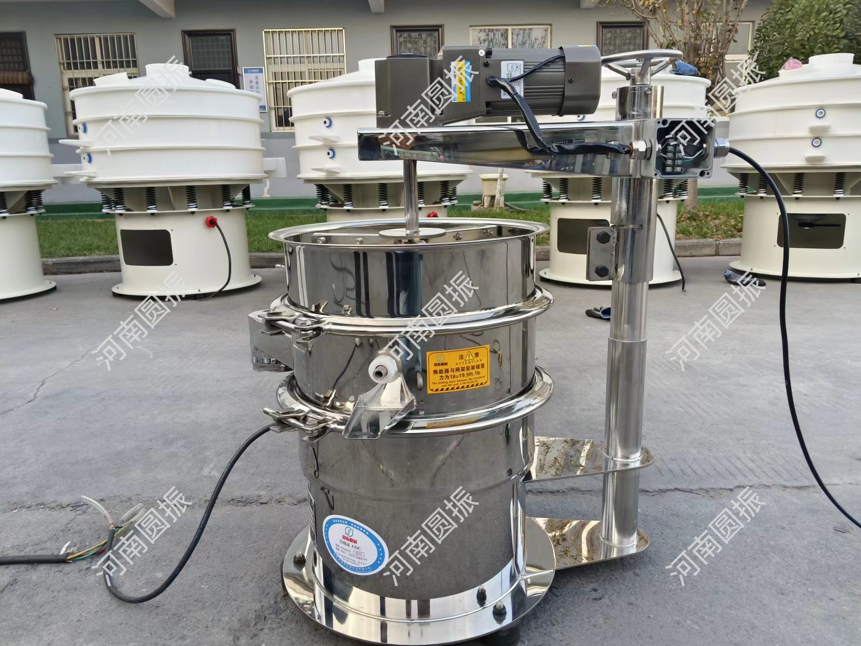 深圳1臺(tái)400型強(qiáng)制篩今天發(fā)貨